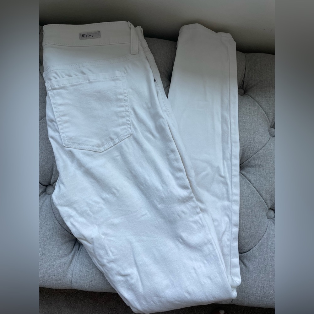 Kut from the Kloth size 0 white jeans. Mia Toothpick Skinny.